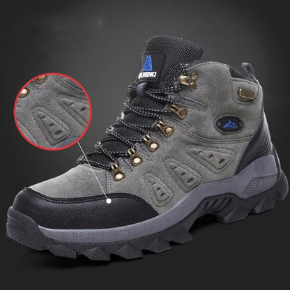Waterproof hiking boots + free belt as a gift